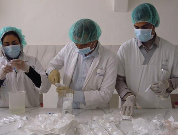 Acofarma aporta materias primas a un laboratorio de fórmulas magistrales esenciales en Tindouf | @diariofarma