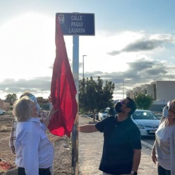 Águilas recuerda a Paqui Lajarín inaugurando una calle con su nombre – La Actualidad