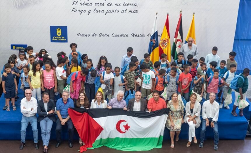 Presidente del Cabildo de Gran Canaria, Antonio Morales, recibe a los niños y niñas saharauis | Sahara Press Service