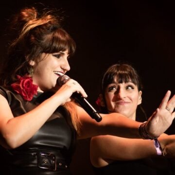 Rozalén y Beatriz Romero, además de actuar en #EllasporelSáharaII, lo harán bajo la noche estrellada del desierto, como cierre de la XV edición del FiSahara 2019