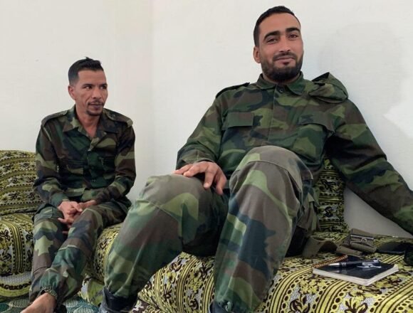 Una nueva generación de saharauis engrosa las filas en la lucha armada