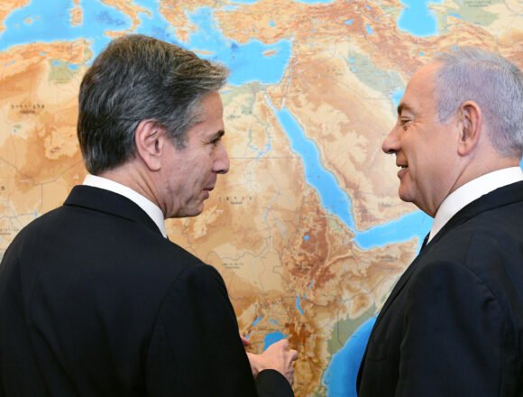 El mapa del Sáhara Occidental, con sus fronteras reconocidas internacionalmente, se impone durante la reunión de Blinken y Netanyahu