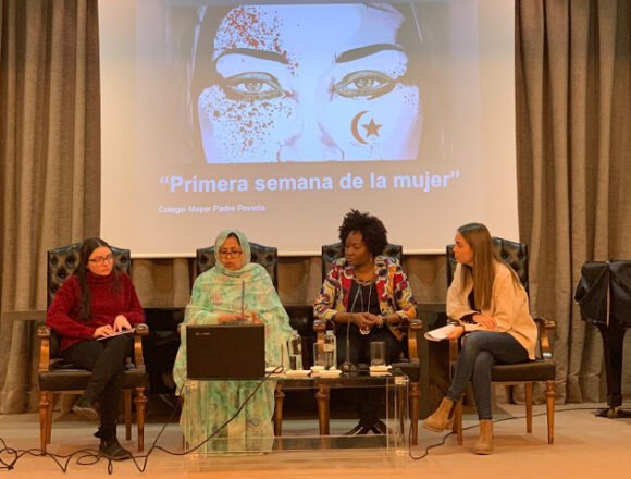 El Confidencial Saharaui: La delegada saharaui para España da una conferencia a estudiantes internacionales.