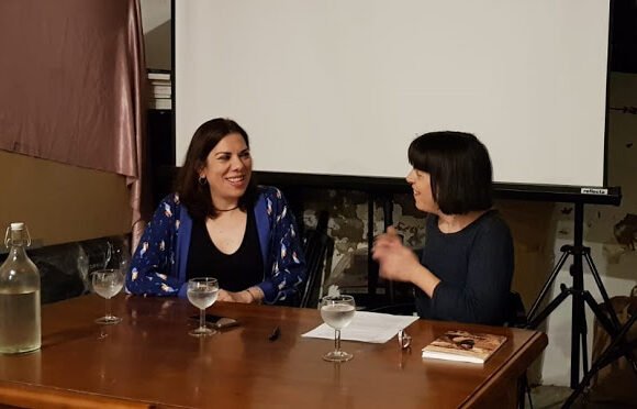 Pilar Adón y “Las acacias del éxodo”, de Conchi Moya. Cuando te roza el Sahara | haz lo que debas*conx