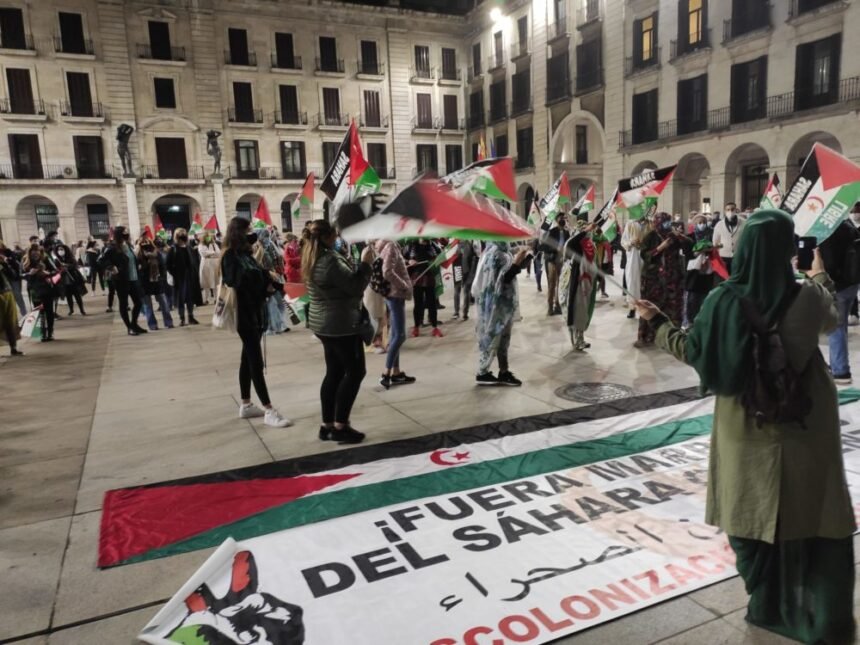 Concentración en Santander de apoyo al pueblo saharaui | “Nadie puede alegrarse de mandar a sus hijos a la guerra si no está en una situación desesperada” – El Faradio 