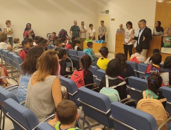 Llegada-ninos-saharuis-10-7-23_2-copia #VEP2023 – Logroño recibe a 38 niñas y niños saharauis a través del programa ‘Vacaciones en paz’