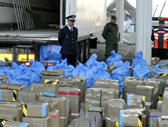 El hachís marroquí que pasa por la brecha ilegal de El Guerguerat inunda a Mauritania y al mercado marroquí