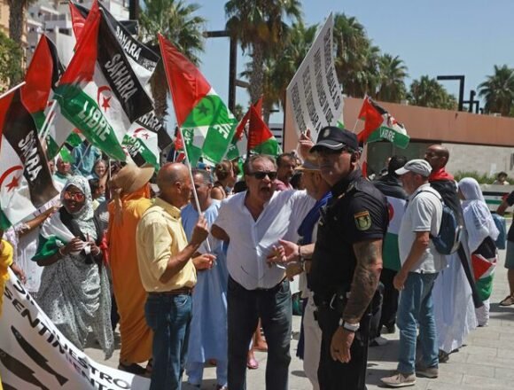 ALGECIRAS: Contramanifestantes marroquís intentan boicotear la concentración a favor del pueblo saharaui