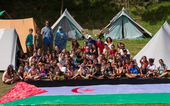 Ninos-saharauis-Vacaciones-Paz-Cantabria_EDIIMA20190413_0524_19 Vacaciones en Paz: el programa con el que familias cántabras acogen en verano niños saharauis con necesidades – eldiario_es