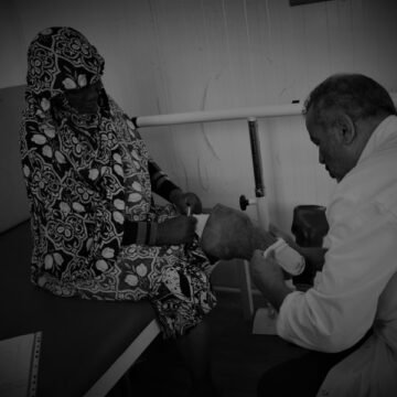 [Fotos] Así funciona un centro médico de prótesis en el desierto – Colombia Informa Medio Oriente