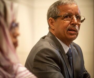 El primer ministro de la RASD, en Gasteiz: El Polisario tiene «todas las opciones sobre la mesa» | Mundua | Naiz