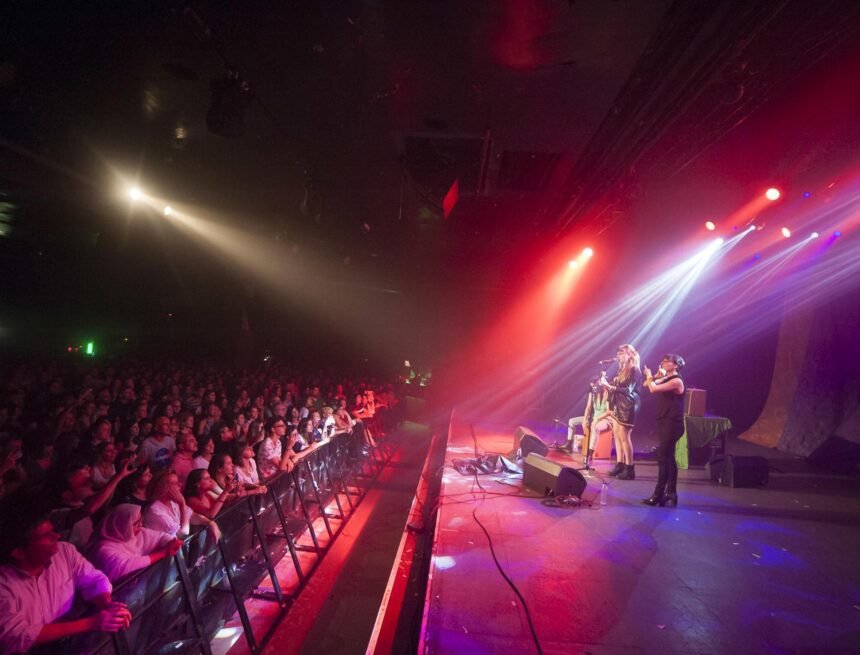 Sáhara Occidental | Un micro para el Sáhara, un viaje de ida y vuelta entre la radio y el destierro – El Salto – 