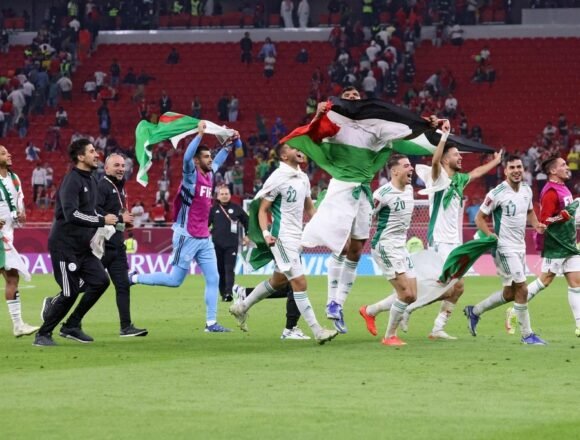 Seleccion-argelina-Palestina-Sahara La victoria de la selección argelina acarrea víctimas saharauis – AHMED ETTANJI (EQUIPE MEDIA) en AraInfo