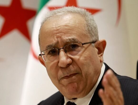 Argelia convoca al embajador de Francia para pedir explicaciones