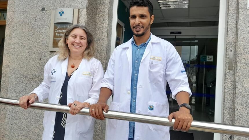 MÉDICO ASTURIAS | La historia de Louali Fadli, el médico saharaui que pasa consulta en un consultorio de Asturias