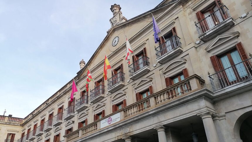 El Pleno del Ayuntamiento da la espalda al «nuevo estatus» de Sánchez hacia el Sahara • GasteizBerri.com