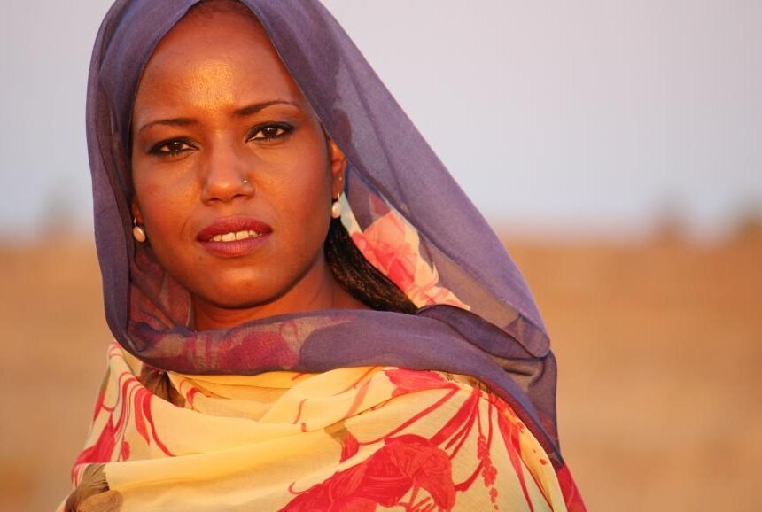 Sous la pression, l’Institut du monde arabe déprogramme une chanteuse sahraouie – RFI