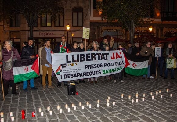 baleares_concentracion_presos_1218_1-min Concentración con encendido de velas en apoyo a los presos políticos y desaparecidos saharauis – CEAS-Sahara