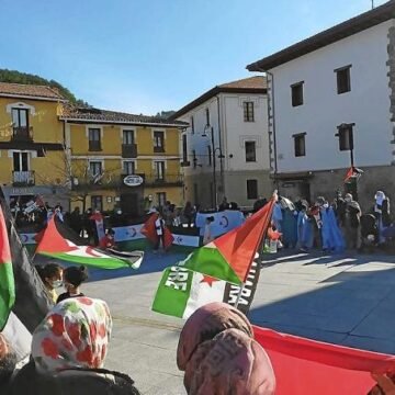 Concentración por la libertad del pueblo saharaui en Aoiz – Diario de Navarra