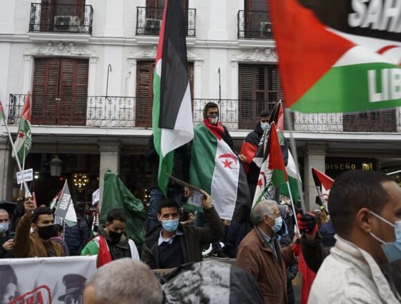 Manifestaciones para denunciar la posición de España y su complicidad con el régimen de Ocupación marroquí en el #SaharaOccidental