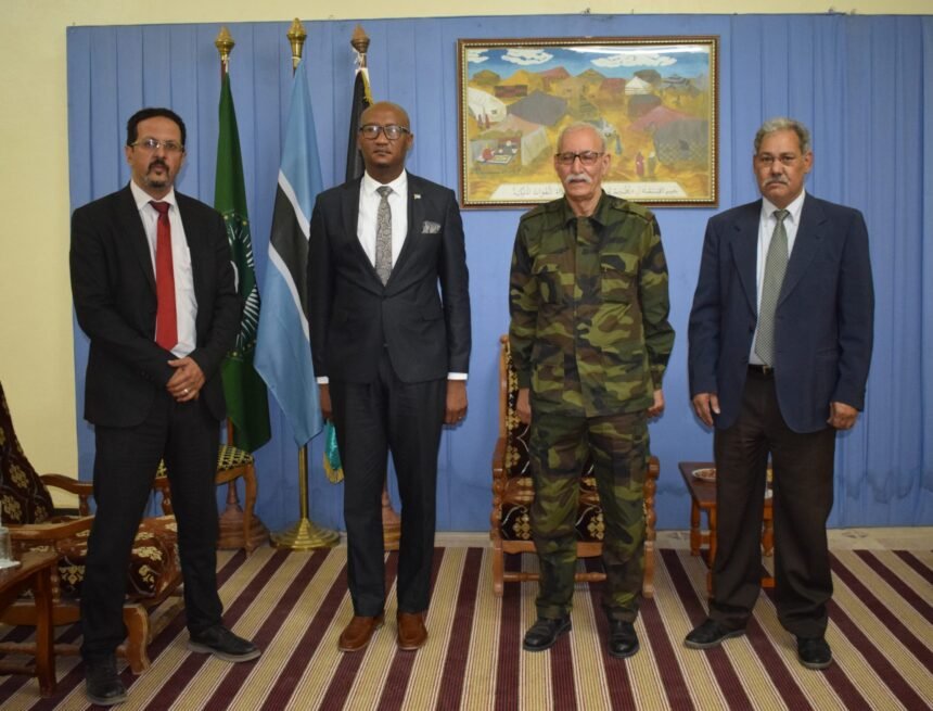 Le Président de la République reçoit les lettres de créance du nouvel ambassadeur du Botswana en République sahraouie | Sahara Press Service