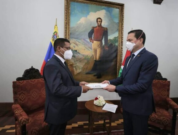 El embajador saharaui presenta sus copias de estilo de las Cartas Credenciales al Ministro de Exteriores de Venezuela | Sahara Press Service