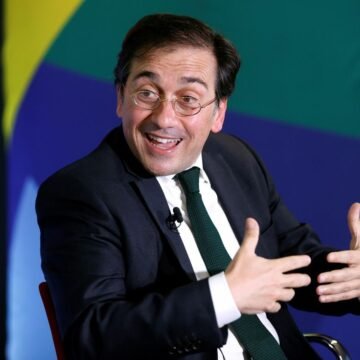 Albares se contradice; «En ningún momento he solicitado una intervención de la OTAN en Malí»