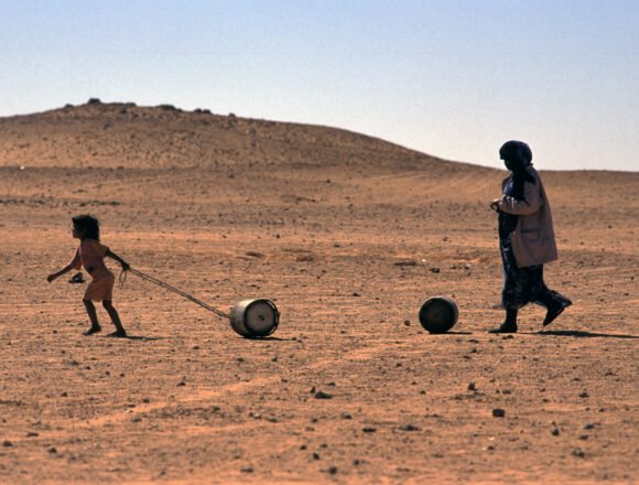 El pueblo saharaui malvive reprimido y refugiado, mientras la UE autoriza expoliar sus recursos naturales — ECSAHARAUI