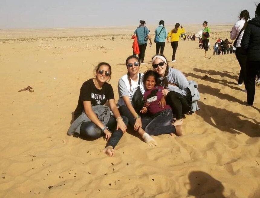 Tres jóvenes herencianas visitan los campamentos de refugiados saharauis