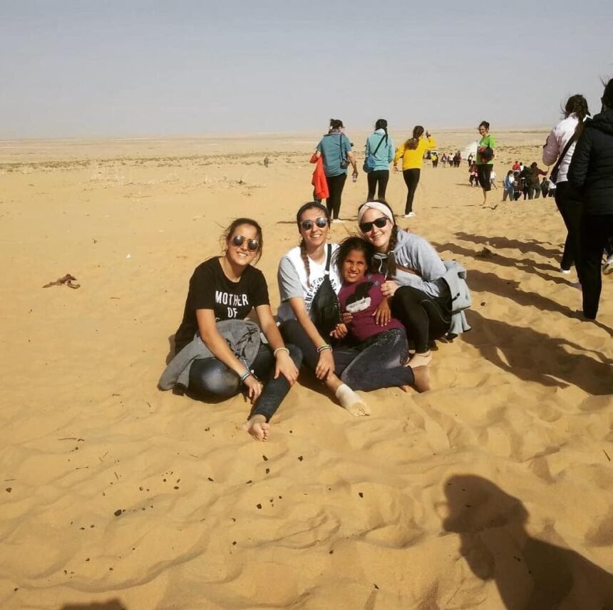 Tres jóvenes herencianas visitan los campamentos de refugiados saharauis