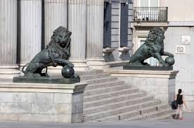 Diputados sacan a la Puerta de los Leones del Congreso el acto sobre el Sáhara que no les dejaron hacer dentro