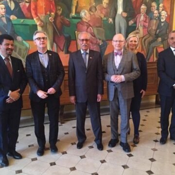Islandia: El Presidente de la República visita la sede del Parlamento islandés  y se reúne con miembros del Movimiento solidario — Sahara Press Service