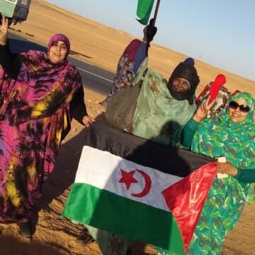 Llegan a los campamentos los manifestantes que bloquearon El Guerguerat, todos sanos y salvos.