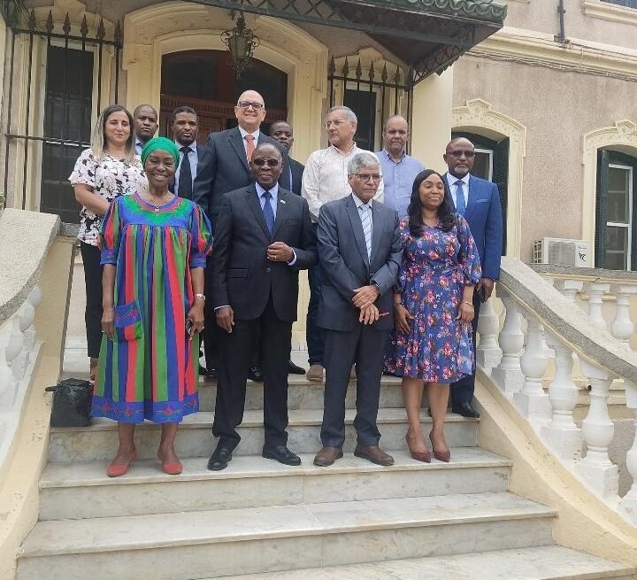 ARGELIA: El embajador saharaui recibe al embajador mozambiqueño tras finalizar funciones diplomáticas | Sahara Press Service