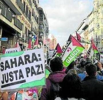 Multitudinaria marcha por la libertad del Sahara . Noticias de Navarra