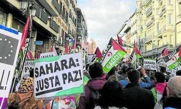 Multitudinaria marcha por la libertad del Sahara . Noticias de Navarra