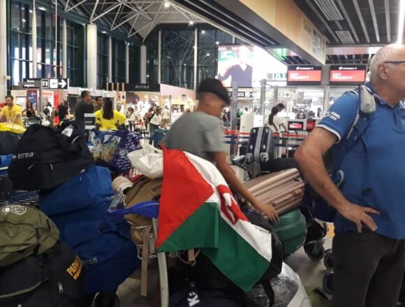 italy_8 El Movimiento de Solidaridad Italiano se despide de los pequeños embajadores de la paz saharauis en el Aeropuerto Internacional de Roma | Sahara Press Service