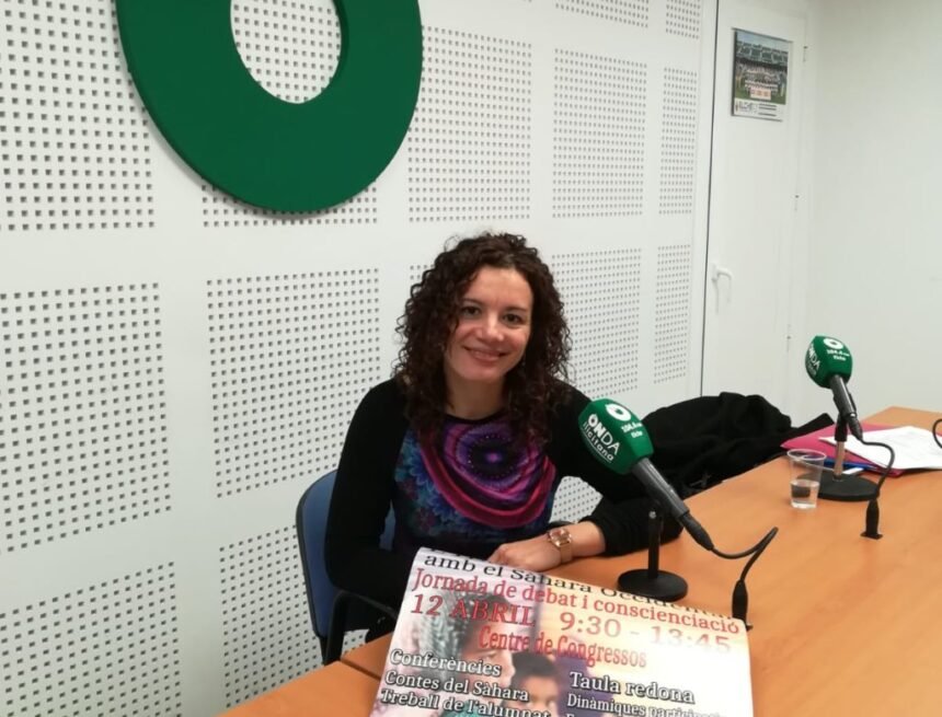 Noelia Boix habla sobre las jornadas del Sahara Occidental en Elche, con la participación, entre otros, del fiscal anticorrupción Felipe Briones