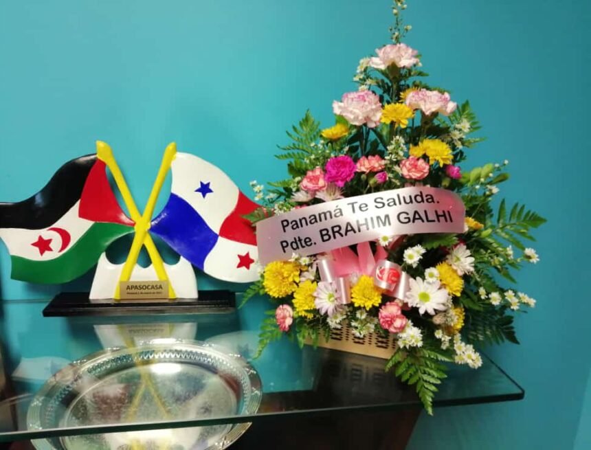 Recibe la embajada saharaui en Panamá flores para el Presidente Brahim Ghali | Sahara Press Service