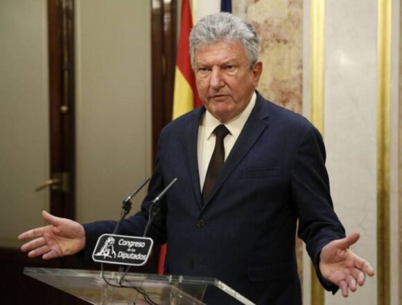 El diputado Pedro Quevedo denuncia la débil respuesta del Gobierno a las acciones de Marruecos para anexionarse aguas canarias | Contramutis