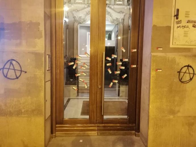 El PSN denuncia pegatinas de apoyo al pueblo saharaui en la puerta de su sede de Pamplona – Diario de Noticias de Navarra | #LaTraiciónDeSánchez