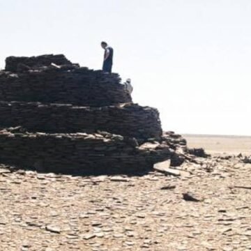 Poemario por un Sahara Libre: Un tesoro arqueológico: Encuentran misteriosas estructuras de piedra en el Sáhara