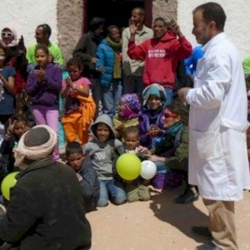 Un proyecto de cooperación de la Universitat mejora las condiciones sanitarias de los campamentos saharauis de Tinduf