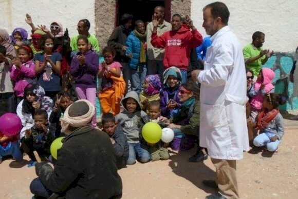 saharaq_lg Un proyecto de cooperación de la Universitat mejora las condiciones sanitarias de los campamentos saharauis de Tinduf