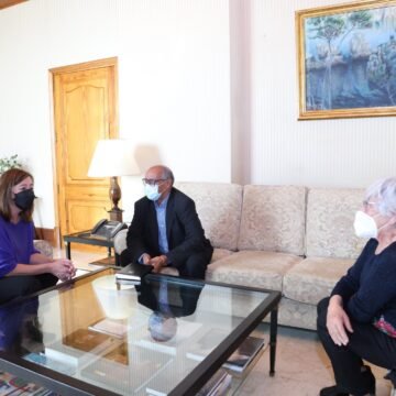 Delegado saharaui en las Islas Baleares, Ehmudi Lebsir, se reúne con la presidenta del Gobierno balear, Francina Armengol | Sahara Press Service