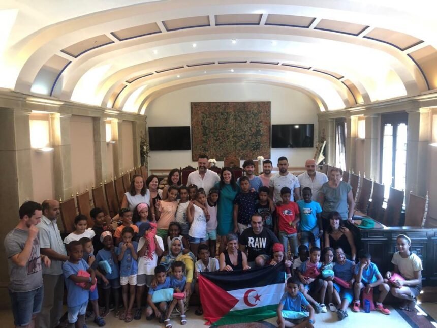 [vídeo] Casi medio centenar de niños saharauis pasan el verano en Durangaldea | dotb Durangaldeko Telebista