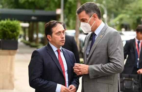 Albares empeora con sus declaraciones la crisis diplomática por #LaTraiciónDeSánchez al pueblo saharaui al referirse al presidente de Argelia con palabras que Al Muradia tilda de «lamentables e inaceptables»