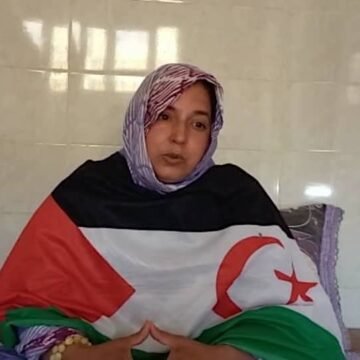sultana_en_asedio El presidente Brahim Gali saluda la firmeza y la resistencia de la activista saharaui Sultana Jay-ya y su familia y pide protección ante tanta represión en ZZ.OO | Sahara Press Service