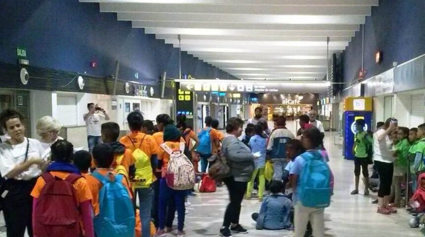 Viernes, 28 de junio: Llegada a Extremadura de las niñas/os refugiadas saharauis participantes en “Vacaciones en Paz” #MuchoMásQueVacaciones – FEDESAEX