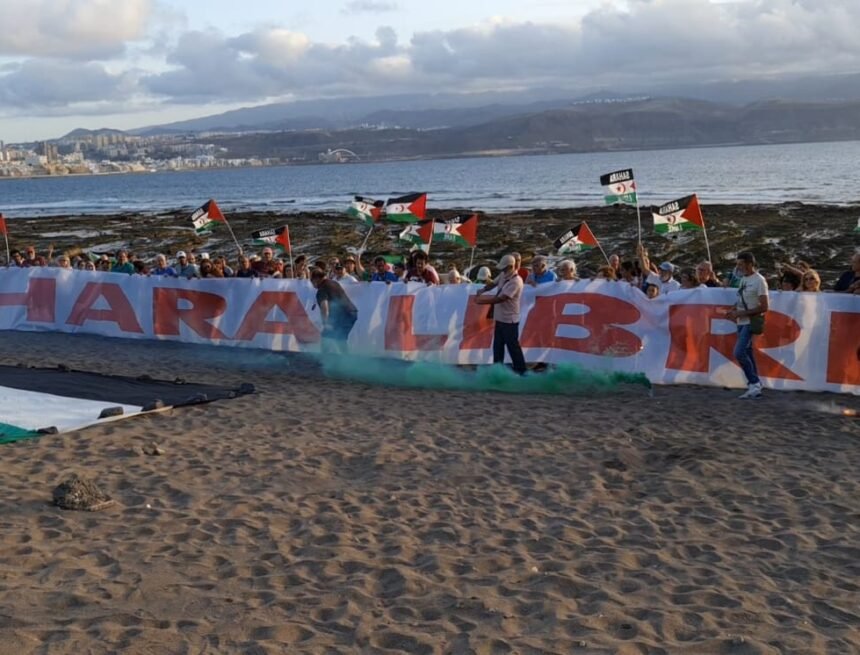 Canarias exhibe la mayor pancarta que se ha realizado con la consigna “SÁHARA LIBRE” | Sahara Press Service